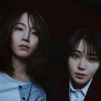 「共に戦っている」「心の中にずっといて」吉岡里帆＆奈緒、心で繋がる絆明かす『シャドウワーク』インタビュー映像 画像