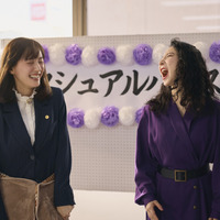 綾瀬はるから真剣な法廷シーンから弾ける笑顔まで『ファーストボイス』メイキングカット到着 画像