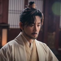 “文武両道”のカリスマ降臨！俳優イ・ヒョヌク、新ドラマで魅せる圧巻の存在感！ 画像