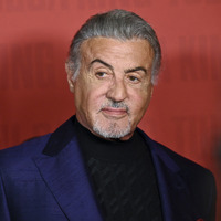 シルヴェスター・スタローン、危険なスタントをこなしてきたことを「バカだった」と大後悔「プロに任せろ」 画像