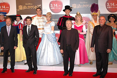 東京が魔法の国に パトリック デンプシーを歴代王子 プリンセスがお出迎え Cinemacafe Net