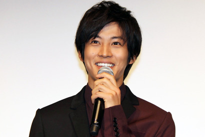 松坂桃李、本物の名画「モナ・リザ」を見て…レプリカのすごさを実感！ 画像