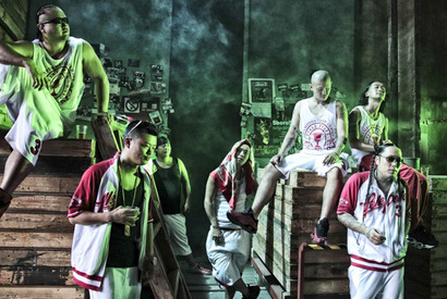 【特別映像】練マザファッカーが鈴木亮平に「メ～ン！」 『TOKYO TRIBE』でマナーラップ 画像