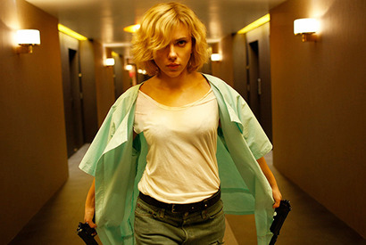 【シネマモード】ファッションから見るスカーレット・ヨハンソンの“覚醒劇” 画像