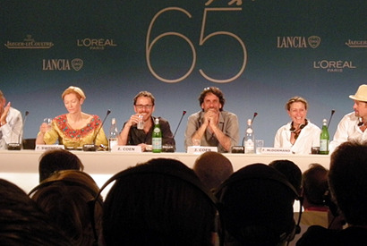 【ヴェネチアレポート02】好回答でマスコミの好奇心をかわすジョージのアニキぶり 画像