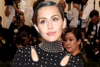 マイリー・サイラス、バイセクシャルであることを示唆？ 画像