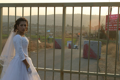 国境線を隔てたドラマに希望を見るか、悲劇を見るか？　『シリアの花嫁』 画像