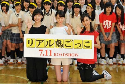 篠田麻里子、女子高生100人との“鬼ごっこ”に「逃げ切れるかと思っていた…」 画像