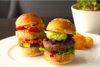 肉食女子必見！注目は新種のスライダー？「グルメバーガーグランプリ2015」開催中 画像