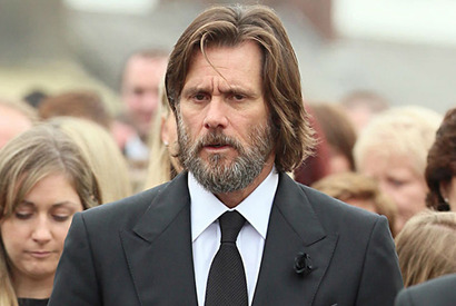 ジム・キャリー、元恋人の葬儀に出席 画像