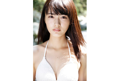 ネクストブレイク必至！水谷果穂、初の写真集は水着に挑戦「高校生活最後の素顔を…」 画像