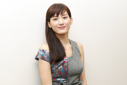 【インタビュー】綾瀬はるか、恋人の“元カノ”気になる？『ギャラクシー街道』で宇宙人役に挑戦 画像