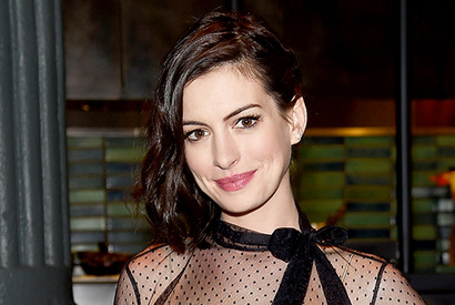 アン・ハサウェイ、スター勢揃いの話題作でヒロイン役へ 画像