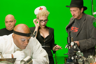 スカーレット・ヨハンソン、男を落とすコスプレ7変化は必見！　「予測不可能な女よ」 画像