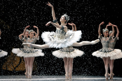 海老蔵がパリ・オペラ座を語る！　世界最高峰のバレエ団の知られざる舞台裏は… 画像