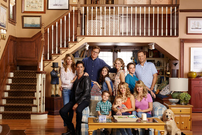 【特別映像】台本読みから撮影風景までメイキング公開！「フラーハウス」配信開始 画像