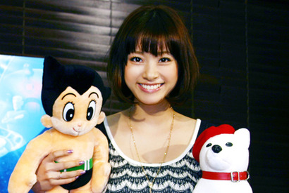 上戸彩つながりで誕生！『ATOM』×ソフトバンク“白戸家”が究極のコラボCM制作 画像