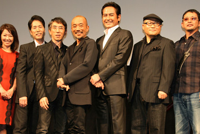 奥田民生、竹中率いるオジサンバンドとコラボ「普段はやる気ないが、頑張りました」 画像