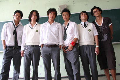2010年はバンドブーム再到来？　小栗旬、初監督作品は旬な5人が高校バンドマンに 画像