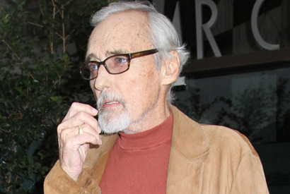 「妻に看取られたくない」!?　がん闘病中のデニス・ホッパーが離婚申請 画像