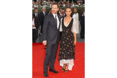 アリシア・ヴィキャンデル、ベネチアで大粒の涙！「チャレンジして本当によかった」 画像