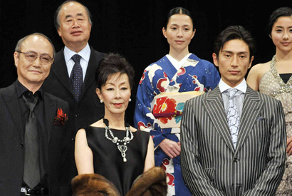 生田斗真との絡みに豪華女優陣から黄色い声、続々？ 『人間失格』完成披露 画像