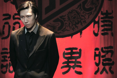 早乙女太一、冷酷な一面見せる！『HiGH＆LOW』雨宮三兄弟に関わる男たち新場面写真 画像