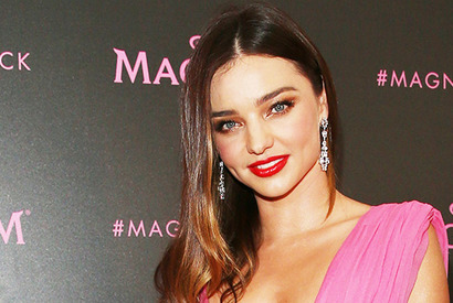 ミランダ・カー、「Snapchat」CEOと来年結婚へ 画像