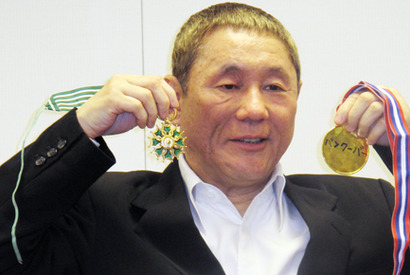 たけし帰国会見　仏芸術文化勲章最高章は「黒澤さんが貰ったやつ、すげえ」 画像