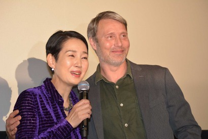 生マッツ・ミケルセンを前に、樋口可南子が大興奮「隣にいるなんて信じられない！」 画像