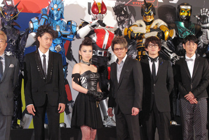 哀川翔 仮面ライダー電王との 共演 に鳥肌 妖艶 仲里依紗はレディー ガガ意識 Cinemacafe Net