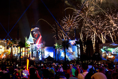 【海外ディズニー】ダース・ベイダーも登場するワンナイパーティー！ 「スター・ウォーズ：ギャラクティック・ナイト」開催 画像