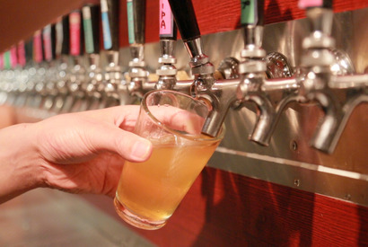 海外から評価される老舗ビアパブ・両国「麦酒倶楽部ポパイ」へのアクセス、メニューまとめ 画像