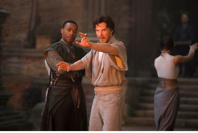 B・カンバーバッチ、撮影合間に腕立て伏せ！スタントなしのガチアクションを語る 画像