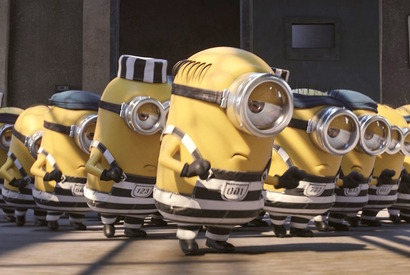 【予告編】“ちょい悪”ミニオンが囚人服で大暴れ!? 『怪盗グルーのミニオン大脱走』 画像
