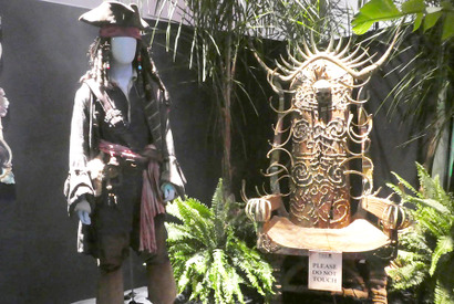【D23】デイヴィ・ジョーンズの心臓も？『パイレーツ・オブ・カリビアン』衣装と小道具が大集合 画像