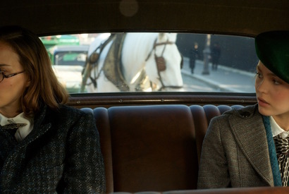 【予告編】ナタリー＆リリー=ローズで“超常現象映画”を製作!?『プラネタリウム』 画像