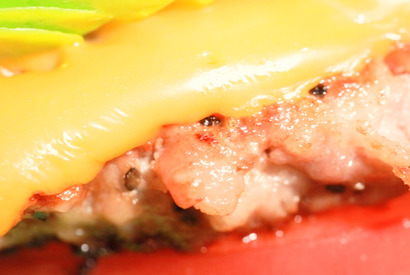 牛よりイケてる！ 豚肉100％パテの最新グルメバーガー 画像