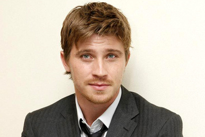 ギャレット・ヘドランド インタビュー “トロン・スーツ”を着ての撮影で成長？ 画像