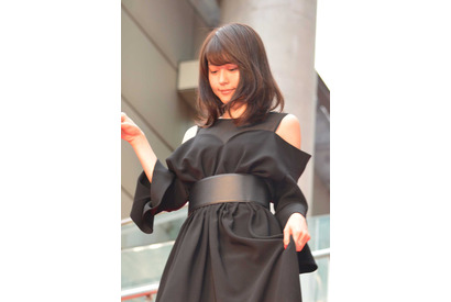 松本潤、有村架純の手を取り紳士的にレッドカーペットを闊歩 画像