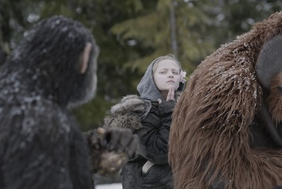 『猿の惑星』監督、「脚本のことは忘れて猿に共感して」少女ノバの特別映像公開 画像