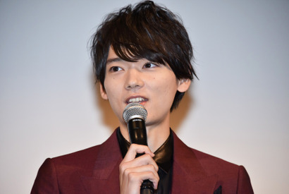古川雄輝、スタントなしの水中脱出&氷水潜水は予算節減のため!? 画像
