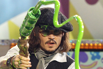 ジョニー デップが観客席にスライム攻撃 キッズ チョイス アワーズ開催 Cinemacafe Net