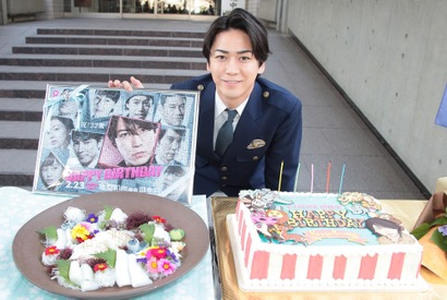 亀梨和也、誕生日を“イカ亀”でお祝い！ 「しっかり向き合っていきたい」と抱負も 画像