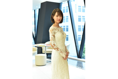 戸田恵梨香、ウエディングドレス姿でクランクイン！ 「本気で大恋愛したい」 画像