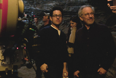 スピルバーグがJ.J.と初タッグを組んだワケを語る！『スーパーエイト』特別映像 画像