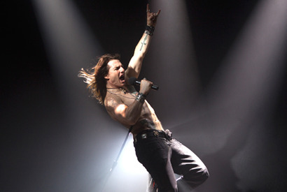 トム・クルーズの“ロック”な姿も　『ロック・オブ・エイジズ』熱狂の予告編、解禁！ 画像