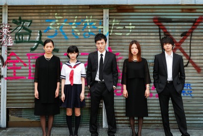 草なぎ剛主演『台風家族』“本編再編集せず”9月6日より限定公開へ！ 画像
