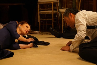 ジュリアン・ムーア×渡辺謙、歌声きっかけに生まれる心の交流『ベル・カント』予告 画像