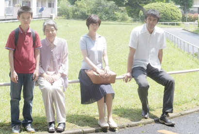 是枝裕和監督作『真実』公開記念、阿部寛＆樹木希林『海よりもまだ深く』地上波初放送 画像